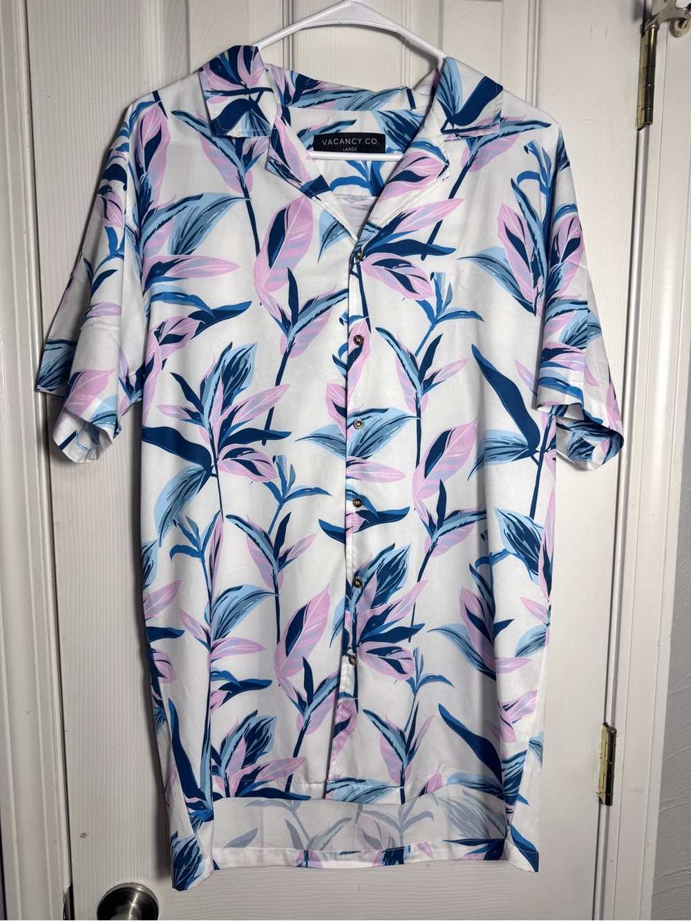 Vacancy Co. Men’s Large Tropical Floral Button Down Camp Shirt Blue Pink